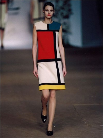 Le grand couturier français Yves Saint Laurent a créé cette robe. De quel peintre s'est-il inspiré ?