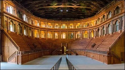 Le Teatro Farnese est construit pour célébrer le passage par Parme, en route pour Milan, de Cosimo II de' Medici. 
Ce voyage annulé, le théâtre n'est inauguré que dix ans plus tard, en 1628, lors du mariage de Margherita de Medici avec le duc Odoardo.
Pour cet évènement, “Mercurio e Marte” ("Mercure et Mars") est mis en scène. 
Mais qui en est le compositeur ?