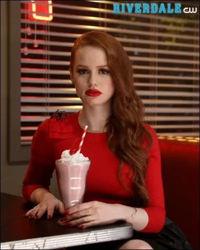 De quelle couleur sont les cheveux de Madelaine Petsch ? (dans la vraie vie)