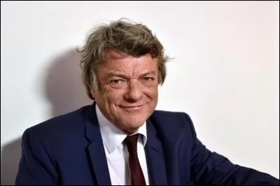 Cet homme politique, né en 1951, maire de Valenciennes entre 1989 et 2002, qui a occupé plusieurs postes ministériels entre 2002 et 2007, se prénomme :