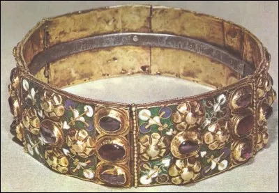 Où est conservée la "Couronne de Fer" ?