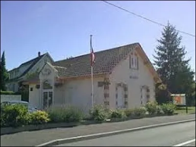 Nous terminons cette balade comme nous l'avons commencé : en Nouvelle-Aquitaine. Nous sommes à Sallespisse, village de l'arrondissement de Pau situé dans le département ..