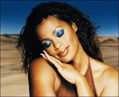 Des'ree chante ''Life''. Cette britannique eut la révélation de sa vocation musicale à la Barbade. Quelle est la capitale de cet État des Caraïbes ?