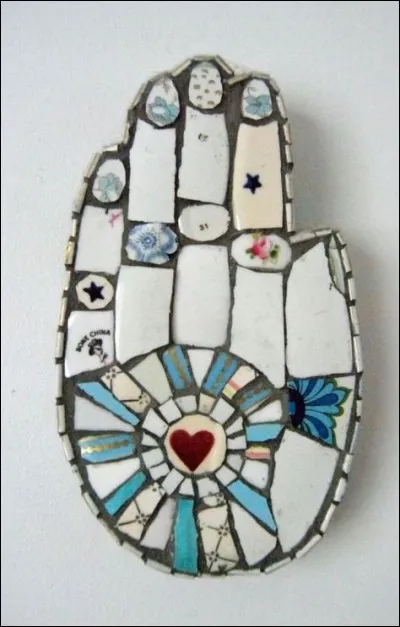 Le métacarpe est un os :