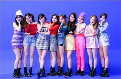 Qui est la main rapper de TWICE ?