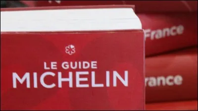 Dans quel arrondissement se trouvent les restaurants triplement étoilés de Pierre Gagnaire, Eric Fréchon ou encore Alain Ducasse ?