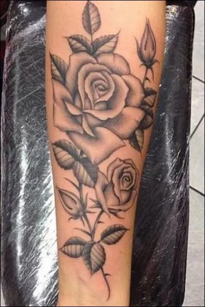 À qui sont ces roses ?