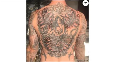 À qui est ce tatouage du dos ?