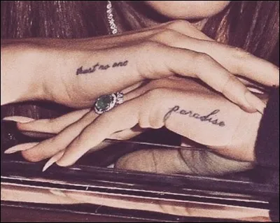 À qui sont ces tatouages ?