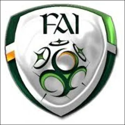 Quel pays, participant à son deuxième Euro après 1988, opposa aux Bleus son légendaire "fighting spirit" en 8e de finale ?