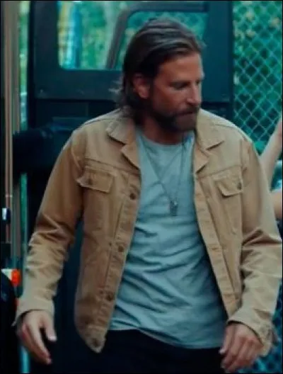 Lors du discours d'Ally aux Grammy, comment Jack l'humilie-t-elle ?