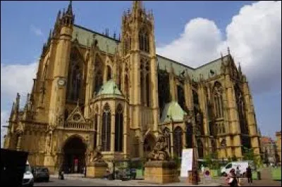 Dans quelle ville peut-on voir cette cathédrale ?