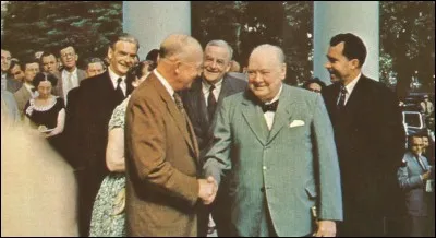 Regardez bien cette photo : combien y-a-t-il de pr&eacute;sidents am&eacute;ricains ?