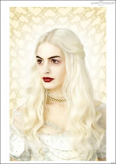 Qui est la sur de la reine rouge ?