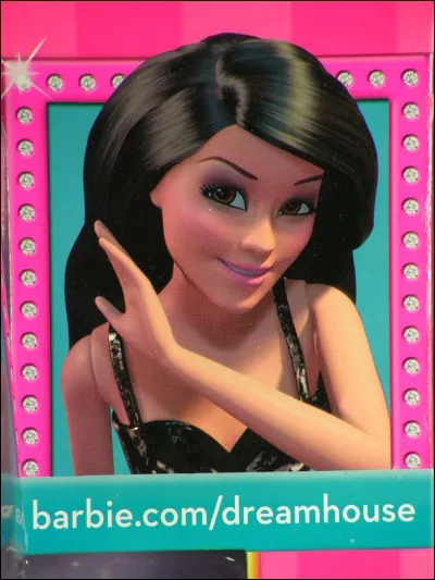 De qui Raquelle est-elle jalouse ?