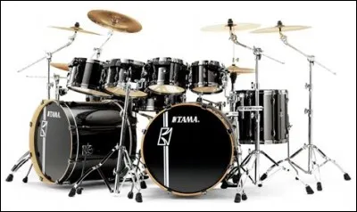 Comment se nomme le batteur du groupe ?