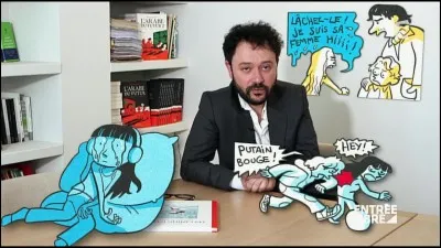 Dans le tome 2 des "Cahiers d'Esther", Esther est amoureuse de combien de garçons ?