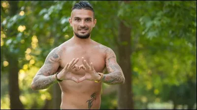 Avec quelle personne Julien Tanti n'a-t-il jamais été en couple ?