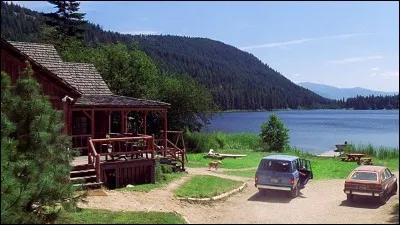 "Le Pic de Dante" est un film dans lequel joue Pierce Brosnan.