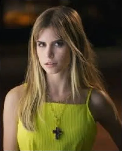 Avec qui Brook sort-elle ? (dans la saison 1)