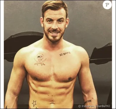 D'où ce beau garçon vient-il ?