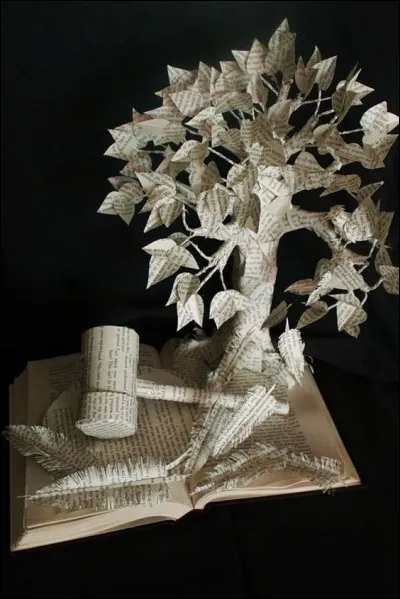 Qui a écrit "Les mémoires d'Hadrien" ?