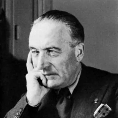 Cet écrivain (1885-1972), auteur de la pièce de théâtre "Knock ou le Triomphe de la médecine" et de la une fresque en 27 volumes "les hommes de bonne volonté", c'est :