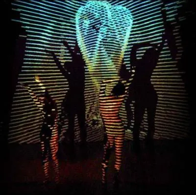 De nouvelles pratiques font leur apparition comme celle o les 'DJ vido' mixent les images lors de leurs performances. C'est le ...