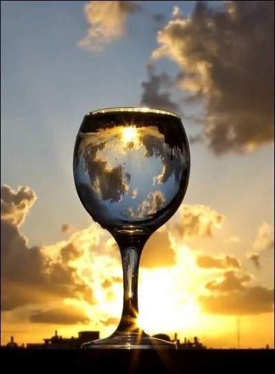 D'où provient le vin nommé Abymes ?