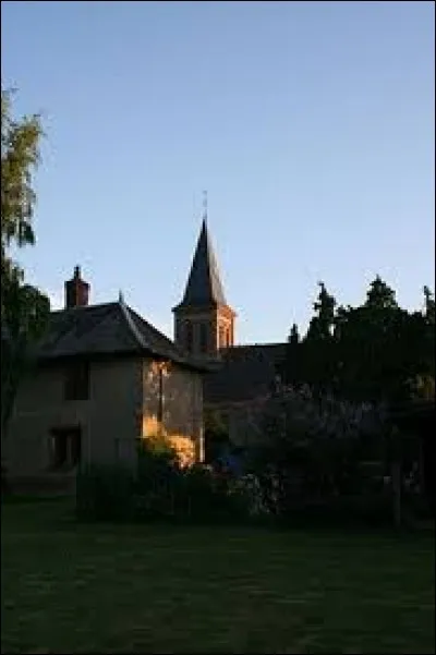 Nous terminons cette balade à Villers-sur-Bonnières. Village Isarien, il se situe en région ...