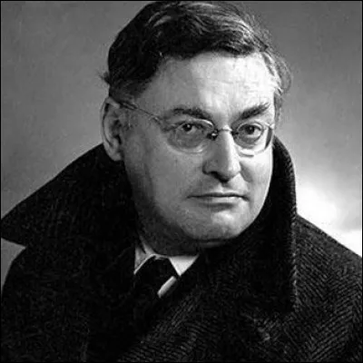 Ce poète et romancier (1903-1976), auteur de "Pierrot mon ami" et de "Zazie dans le métro", c'est :