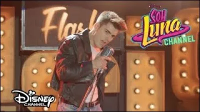 Quelle chanson chante Benicio à l'open ?