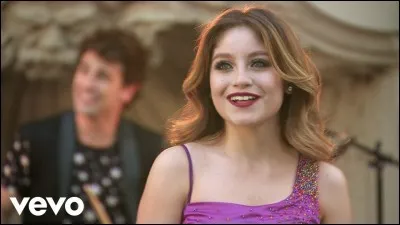 Dans l'épisode 60 quelle chanson chante Luna avec le Roller Band ?