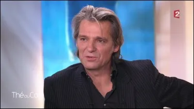 Qui est ce comédien qui incarne Yvan, le père de Chloé et Antoine ?