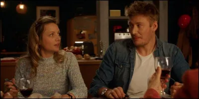 Quel est le métier de Milo, le nouveau compagnon de Roxane ?