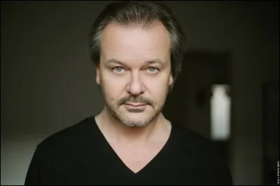 Laquelle de ces propositions concernant Jean-Pierre est fausse ?