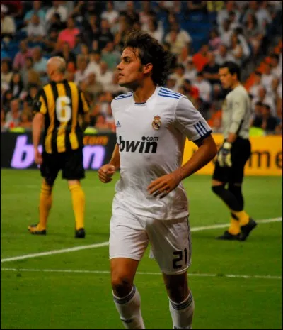 Ce joueur a joué à Madrid. C'est :