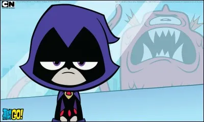 Qui est cette fille avec une cape ?