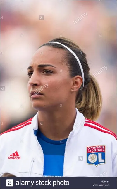 Quel est le numéro de Sarah Bouhaddi ?