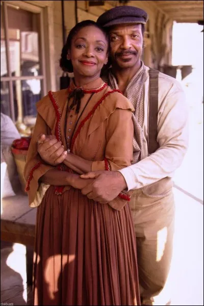 Quelle série se déroule à Colorado Springs dans l'Ouest sauvage américain et met en scène une femme médecin originaire de Boston ?