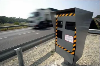Sur une route, l'inégalité dans un pavage, due à l'enfoncement d'un ou plusieurs pavés, est une...