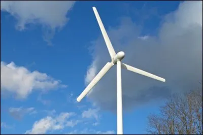 De quel pays fait partie l'île de "Filicudi" ?