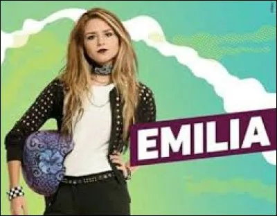 Es-tu une personne qui est active sur les r&eacute;seaux sociaux ?