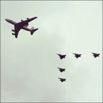 Observez bien l'illustration ! Et vous saurez quel conte de fée vous lisez...