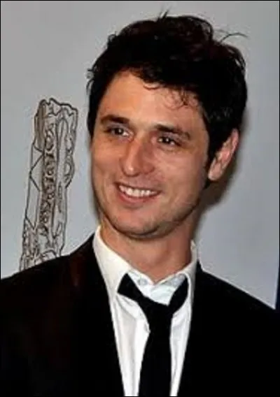 Jérémie Elkaïm est un acteur, scénariste et réalisateur né le 29 août à Châtenay-Malabry. Après avoir joué dans ''Sexy Boys'' en 2001 et ''Polisse'' en 2011'', il fut nommé en 2012, pour le César du meilleur scénario original d'un long-métrage pour sa participation à un film de Valérie Donzelli. Quel est le titre de ce film dramatique ?