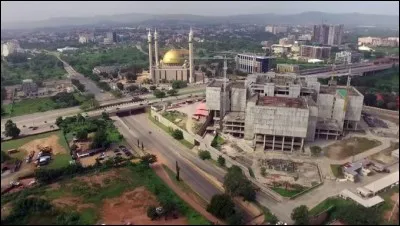 Cette ville africaine, capitale du Nigéria, c'est :