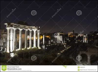 Quelle ville est surnommée "La Ville éternelle" ?