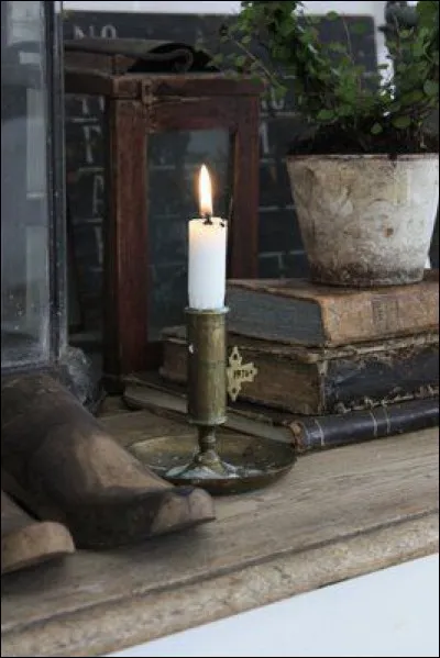 Qui a écrit "La Maison du clair de lune" ?