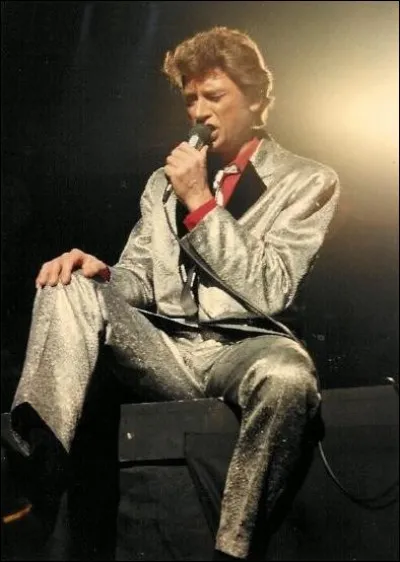 Le single le plus vendu de l'artiste dans les années 80 est...