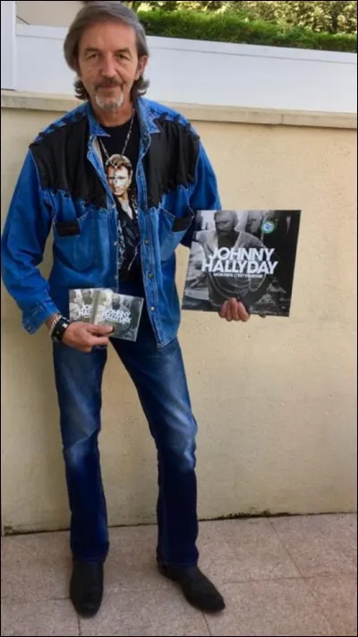 Quel est le quatrième titre sur l'album "Mon pays c'est l'amour" ?